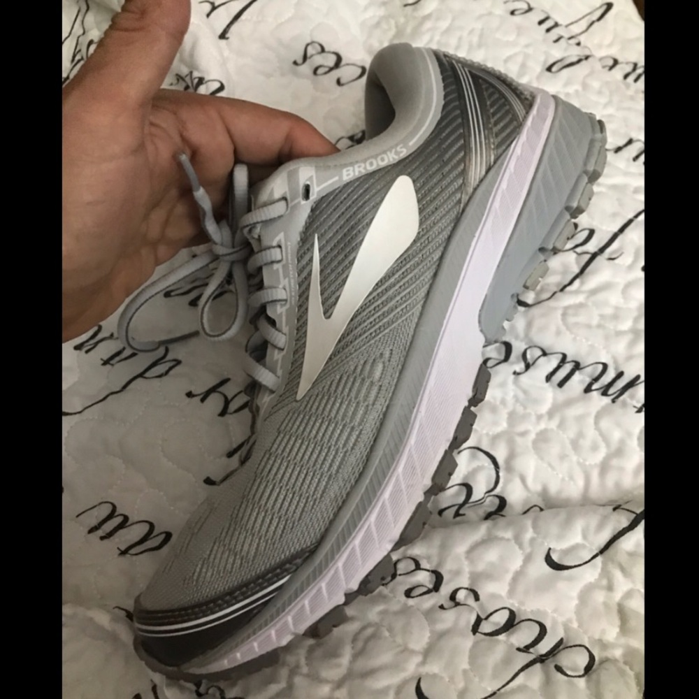 Brooks Ghost 10 shoes